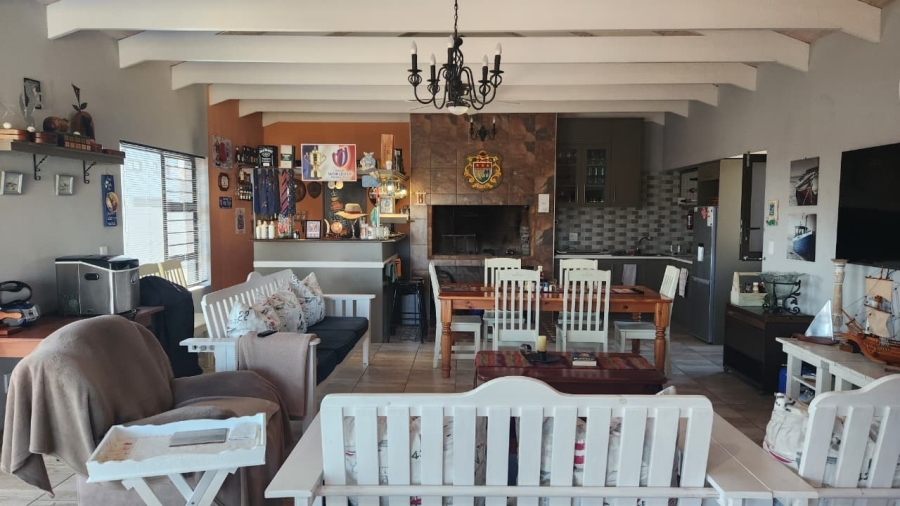 5 Bedroom Property for Sale in Country Club Western Cape
